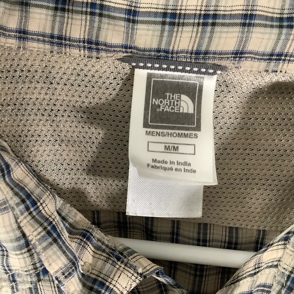 The North Face Short Sleeve Plaid Casual Shirts - Picture 4 of 5